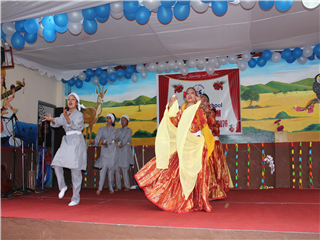 Parents' Day  (Senior)